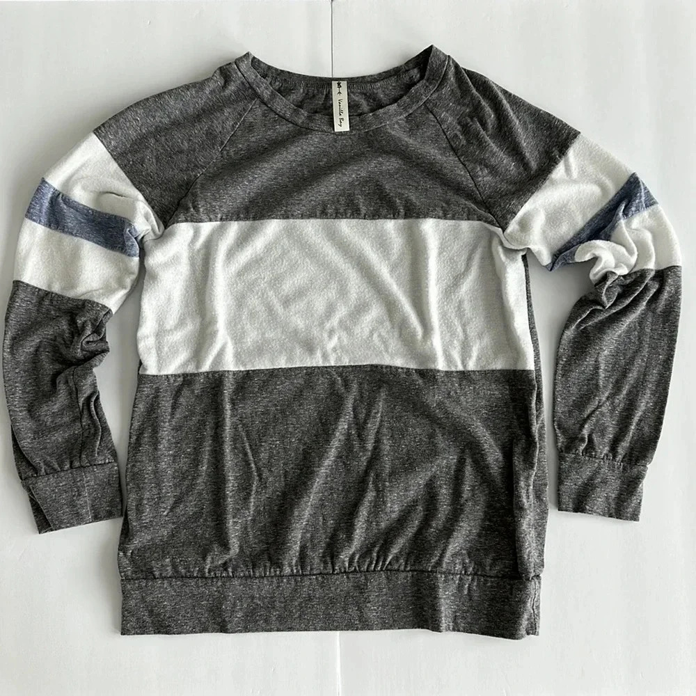 Vanilla Bay Grey Sweater Sz SM